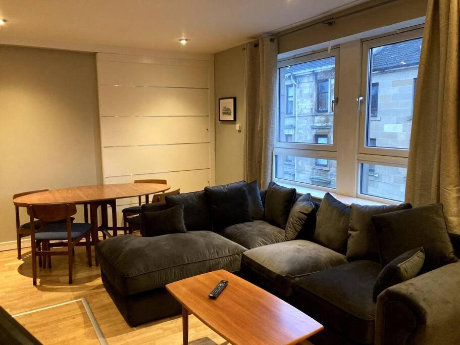 Stylish 2 Bed Accessible Flat Perfect Location Apartment Glasgow Ngoại thất bức ảnh